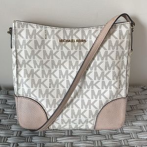 Michael Kors Large Messenger Bag